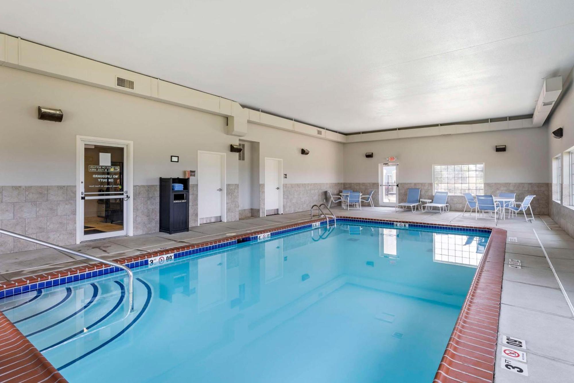 Best Western Plus Midamerica Hotel Mascoutah Dış mekan fotoğraf